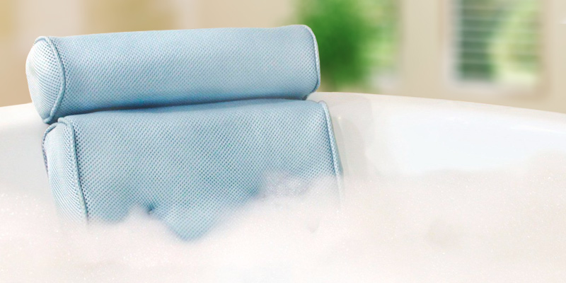 Blue Coast Collection BCC-001 Bath Pillow for Tub with 4 Strong Suction Cups in the use - Bestadvisor