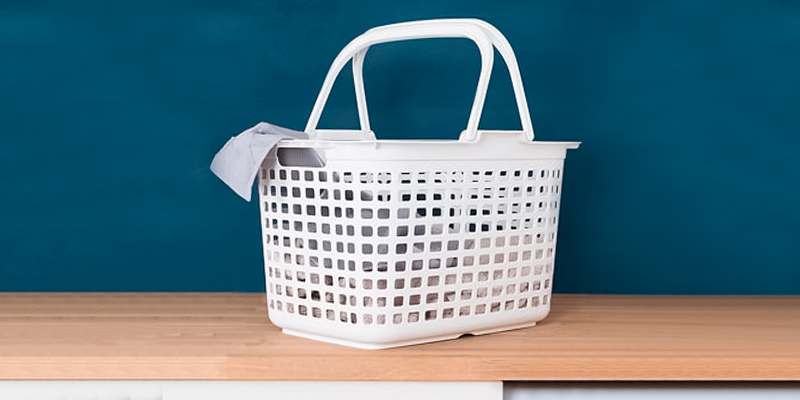 Review of Lakeland Laundry Tote Basket with Handles, 25 Litre