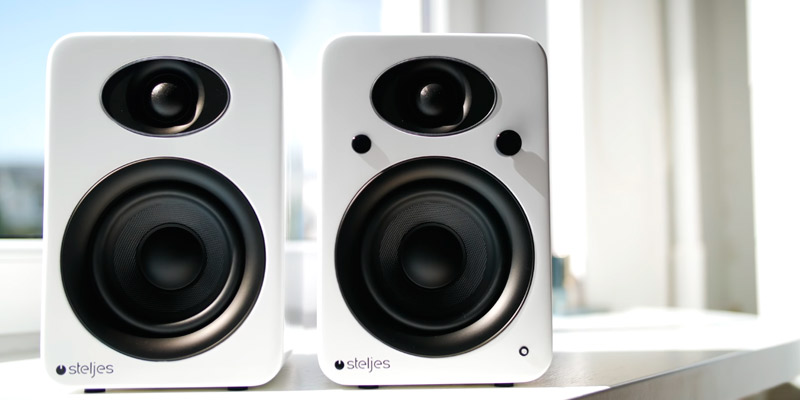 Review of Steljes Audio NS3 Powered Loud Bookshelf Speakers