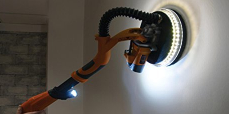 Evolution R225DWS Dry Wall Sander with LED Torch in the use - Bestadvisor