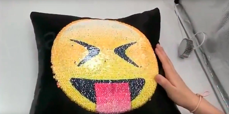 Review of SNUG STAR Mermaid Sequin Pillowcase Reversible Emoji Cushion
