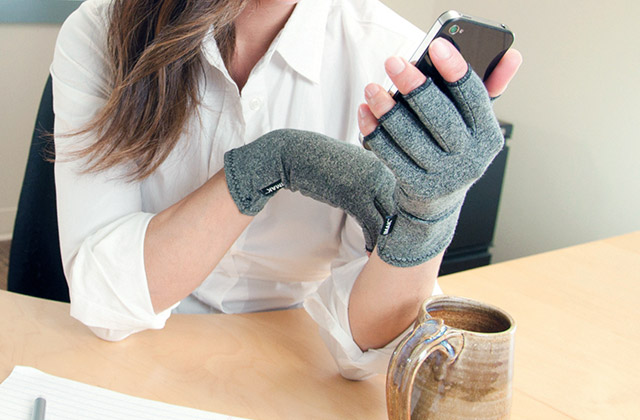 Comparison of Arthritis Gloves to Relieve Hand Pain and Stiffness