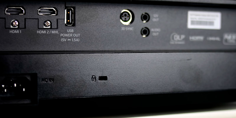 Optoma HD143X HDMI 3000 ANSI Lumens Projector in the use - Bestadvisor