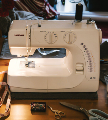 Janome J3-18 Sewing Machine - Bestadvisor