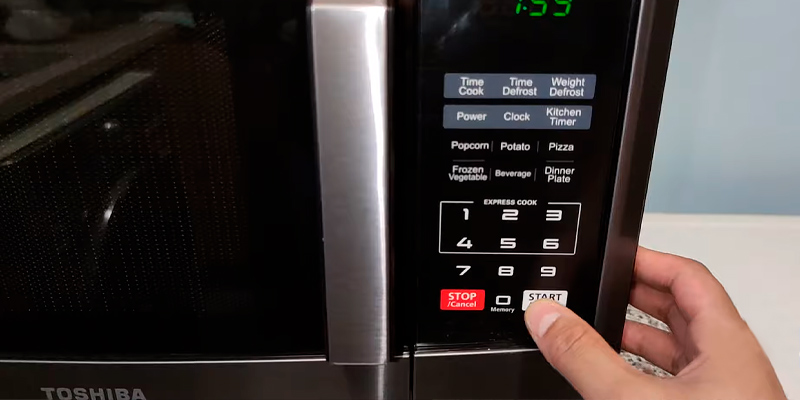 Toshiba ML-EM23P(SS) Microwave Oven with Digital Display in the use - Bestadvisor