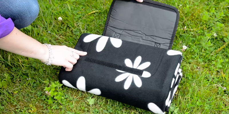 Review of Azuma Festival Rug Mat Picnic Blanket Waterproof