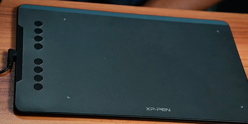 XP-PEN Deco01 V2 Graphics Drawing Tablet in the use - Bestadvisor