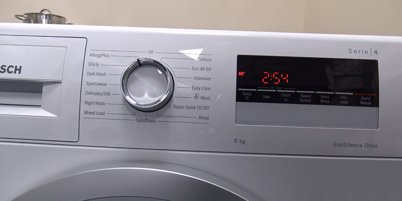 Bosch WAN28281GB Serie 4 Freestanding Washing Machine in the use - Bestadvisor