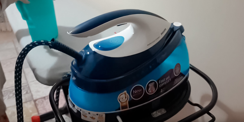 Review of Philips GC7805 PerfectCare Compact Steam Generator Iron