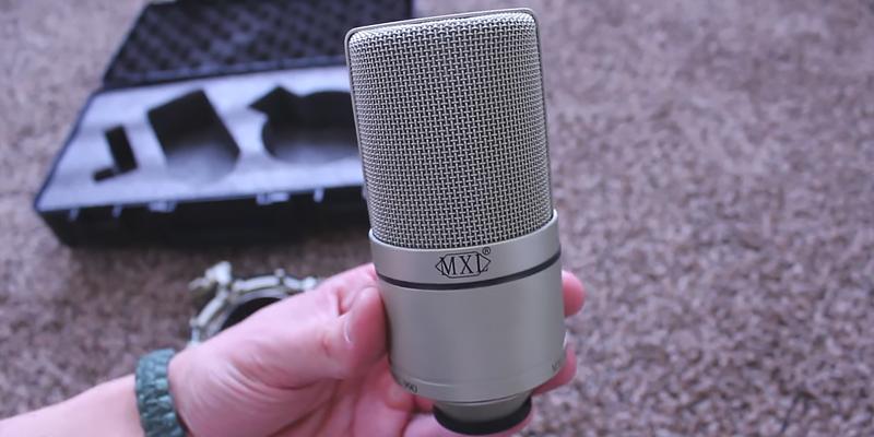 Review of MXL 990 Condenser Microphone with Shockmount