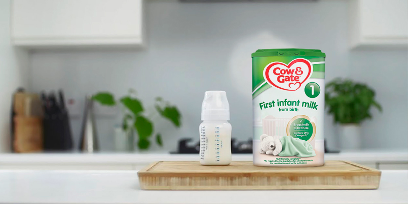 Cow & Gate 0 - 12 Months First Infant Milk Formula in the use - Bestadvisor