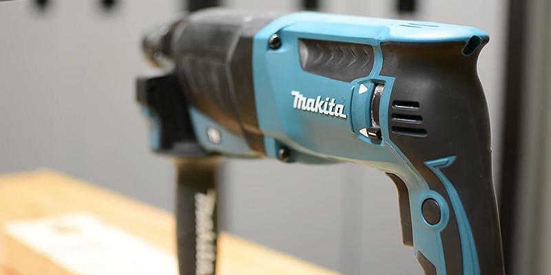 Detailed review of Makita HR2630 26 mm 3 Mode SDS Plus Rotary Hammer Drill - Bestadvisor