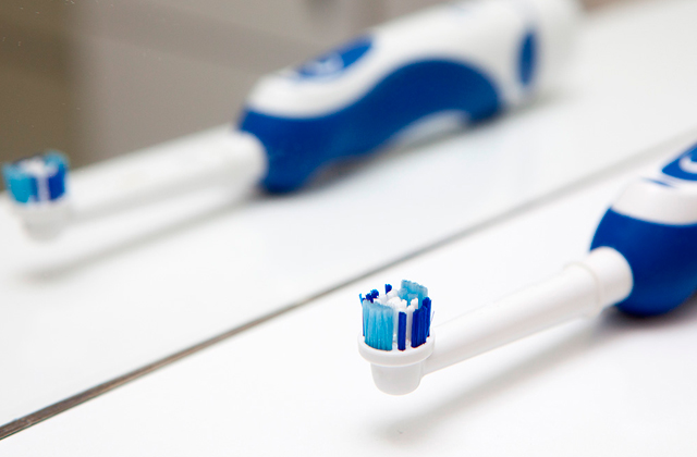 Comparison of Electric Toothbrushes for Daily Oral Care