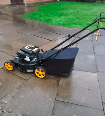 Review of McCulloch M46-110R Petrol Rotary Lawnmower