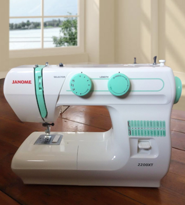 Janome 2200XT Sewing Machine - Bestadvisor