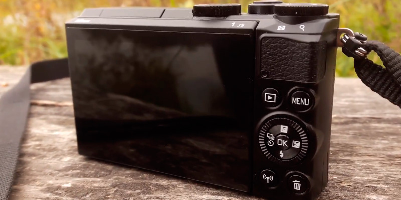 Nikon 1 J5 Compact System Camera in the use - Bestadvisor