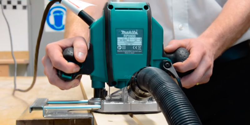 Review of Makita RP0900X Plunge Router