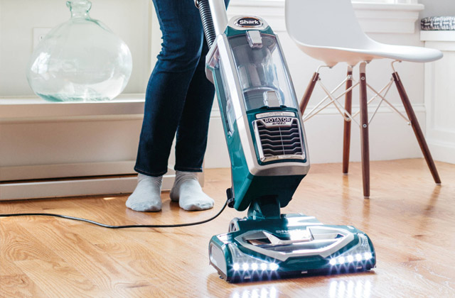 Comparison of Stick Vacuums & Electric Brooms for Fast and Effective Cleaning