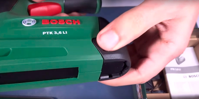 Bosch PTK 3.6 LI Cordless Tacker with Lithium-Ion Battery in the use - Bestadvisor