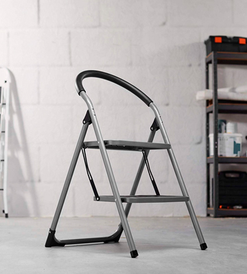 VonHaus Premium 2 Step Ladder Anti Slip Feet | Easy to Store Foldable Design - Bestadvisor
