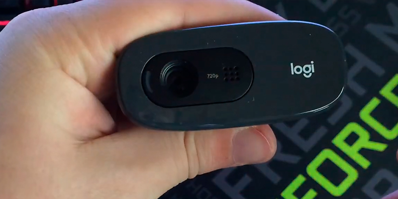 Logitech (C270) 720p Webcam with Microphone in the use - Bestadvisor