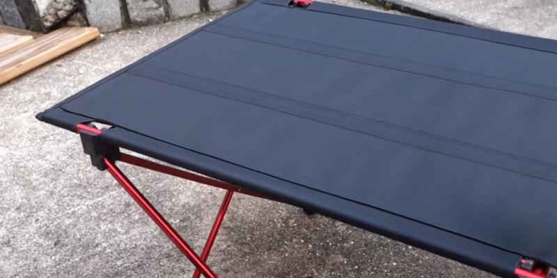 Review of OUTRY Lightweight Folding Table with Cup Holders
