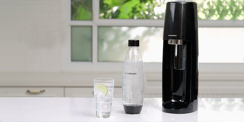 Review of SodaStream Fizzi Water Maker