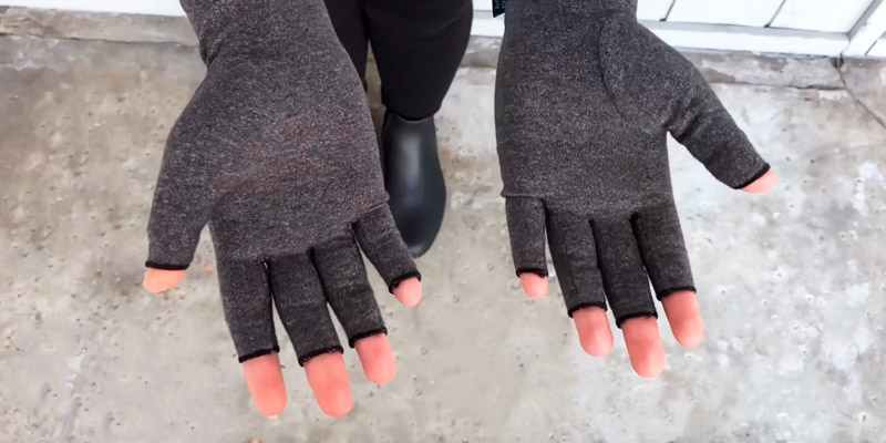 Review of Dr. Arthritis Doctor Developed Premium Compression Gloves