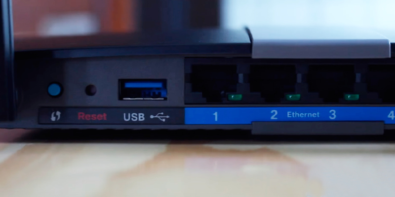 Linksys EA6350 Dual Band Smart Wi-Fi Gigabit Router in the use - Bestadvisor