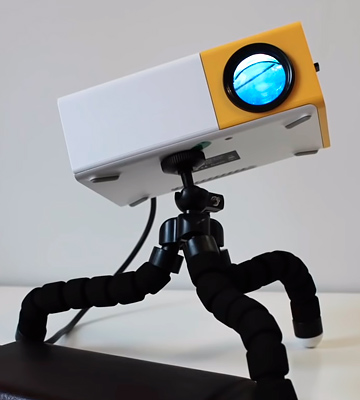 Vamvo YG300 Mini Projector - Bestadvisor