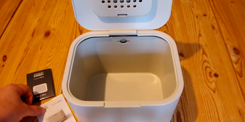 Review of Joseph Joseph Intelligent Waste Stack 4 Food Waste Caddy