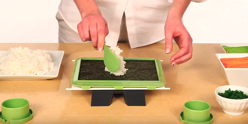 Review of Sushiquik KIT-SUSHIROLLER Sushi Making Kit