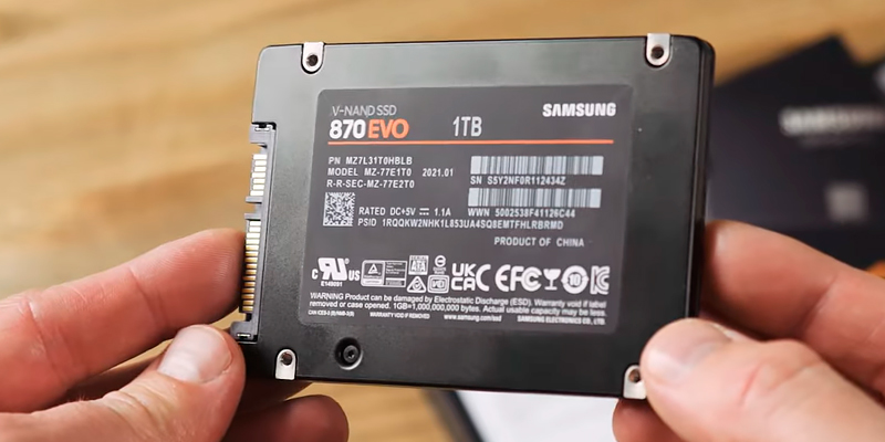 Samsung 870 EVO SATA 2.5-inch Internal SSD in the use