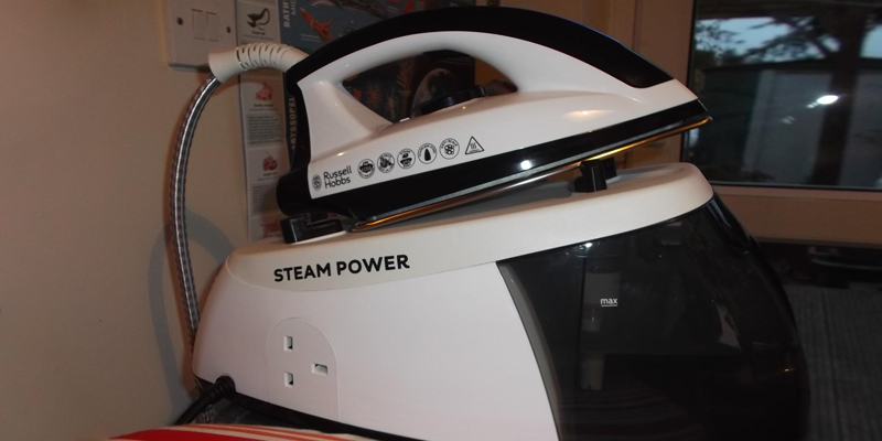 Review of Russell Hobbs 24420 Steam Generator Iron