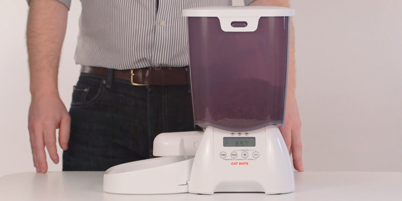Review of Pet Mate C3000 Automatic Dry Food Feeder