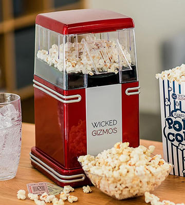 Review of WICKED GIZMOS New Retro PM1300 Popcorn Maker