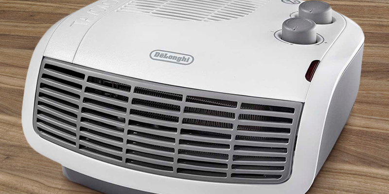 De'Longhi HTF3033 Horizontal Fan Heater in the use - Bestadvisor