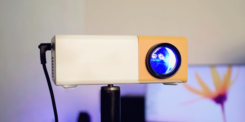 Review of Vamvo YG300 Mini Projector