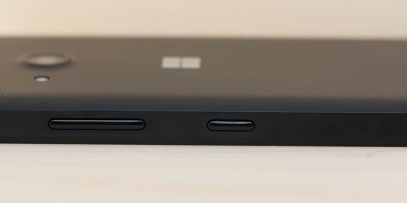 Microsoft Lumia 550 SIM-Free Smartphone in the use
