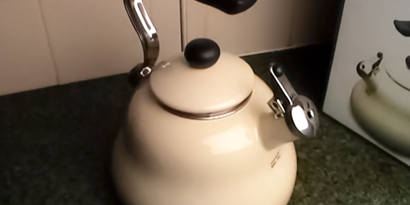 Review of KitchenCraft Le'Xpress Induction-Safe, 2 L Whistling Stovetop Kettle