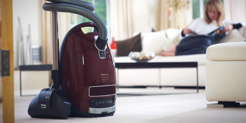 Review of Miele Complete C3 Cat and Dog Bagged Vacuum Cleaner