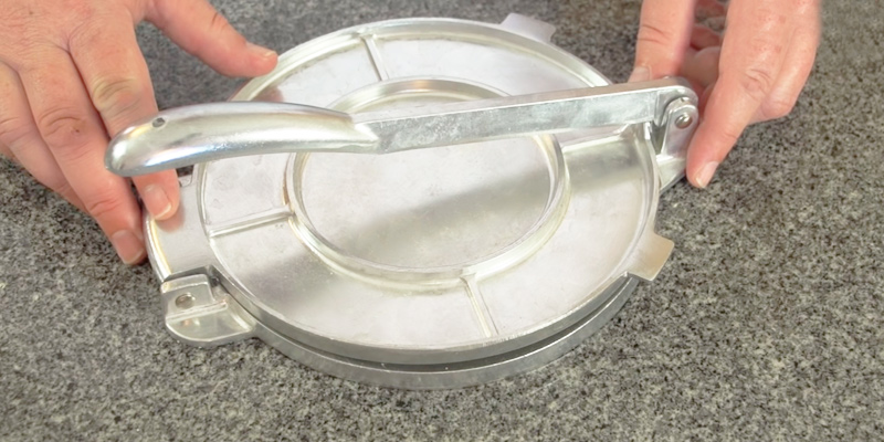 Review of Cherishly Tortilla Maker Dough Press Aluminium Heavy Duty Restaurant Tool for kitchen