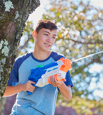Review of Nerf Floodinator Super Soaker Water Blaster