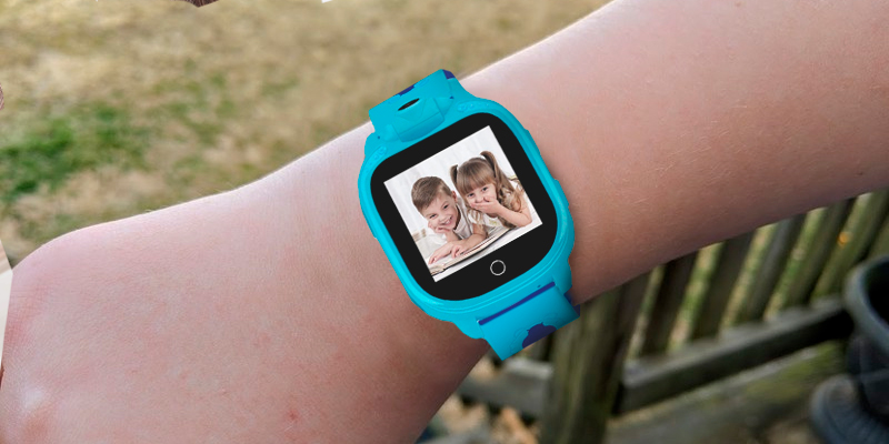 Review of PROGRACE 1.5 inch Touch LCD Kids Smart Watch