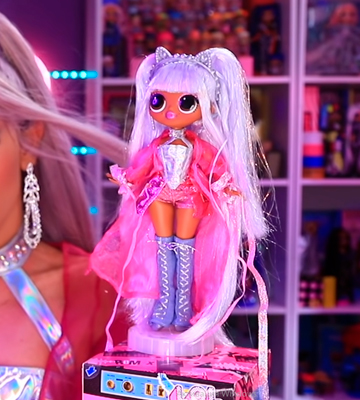 Review of L.O.L. Surprise! O.M.G. Remix With 25 Surprises Collectable Fashion Doll