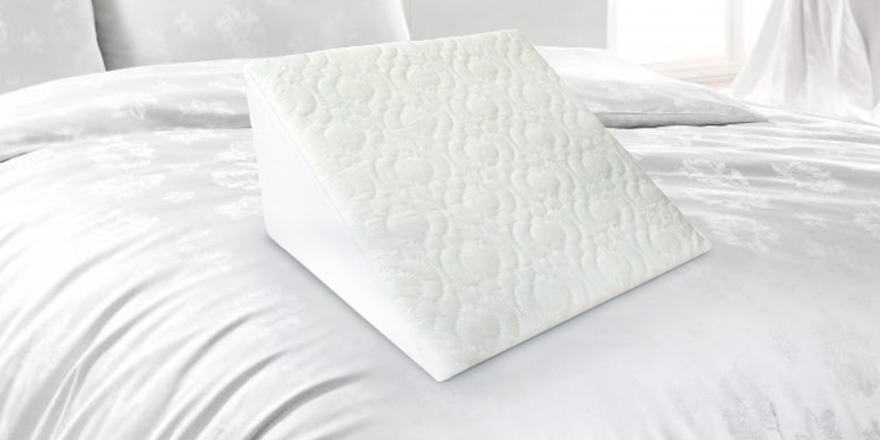 Review of Matching Bedrooms Flex Foam Support Bed Wedge with Removeable Quilted Cover, 2 way Comfort and Support