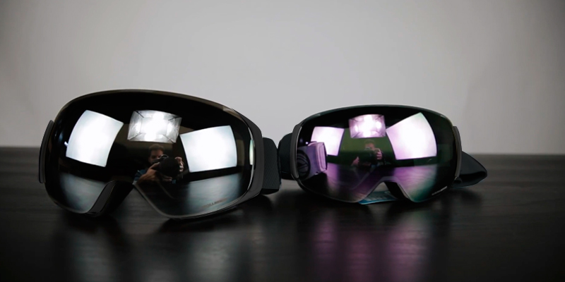OutdoorMaster PRO - Frameless Ski Goggles in the use