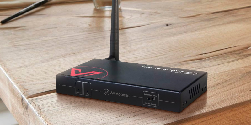 AV Access (HDW100) Wireless HDMI Extender Kit in the use