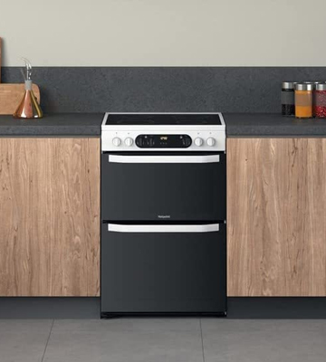 Review of Hotpoint HDM67V9CMW 60cm Double Oven Electric Cooker