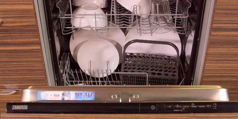 Zanussi ZDV12004FA 9 Place Slimline Fully Integrated Dishwasher in the use
